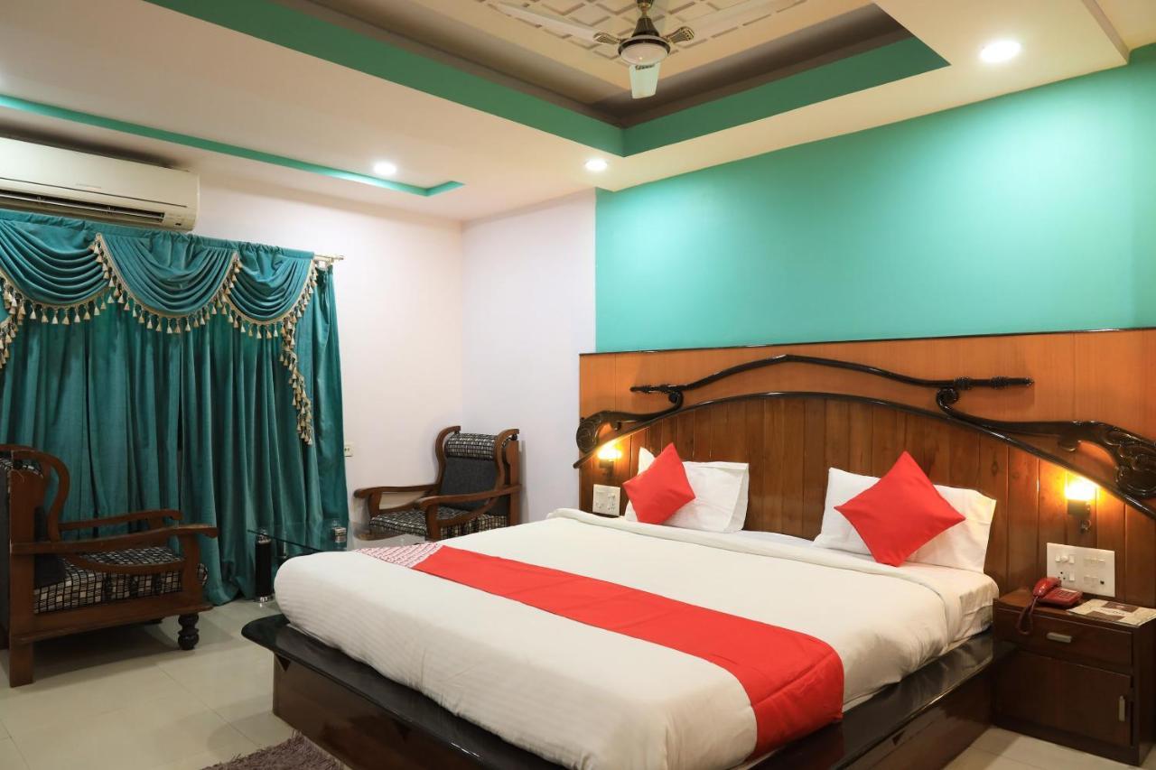 Oyo Flagship 77764 Hotel Rahul Ganeshpeth Colony Наґпур Екстер'єр фото