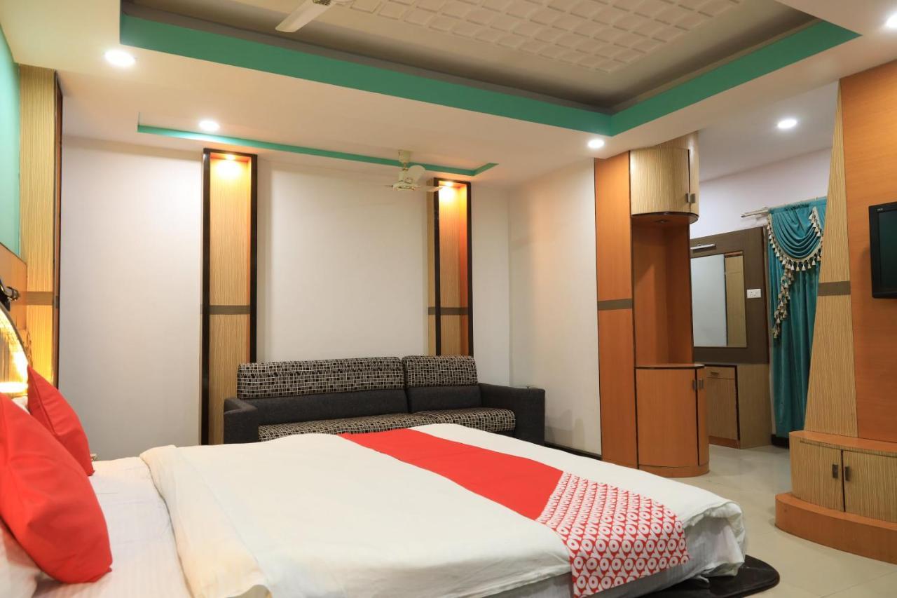 Oyo Flagship 77764 Hotel Rahul Ganeshpeth Colony Наґпур Екстер'єр фото